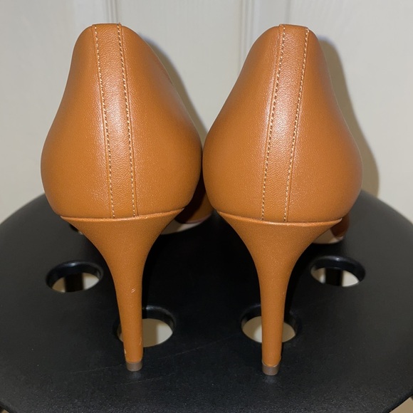 14th & Union Pumps Size 11 - Picture 5 of 10